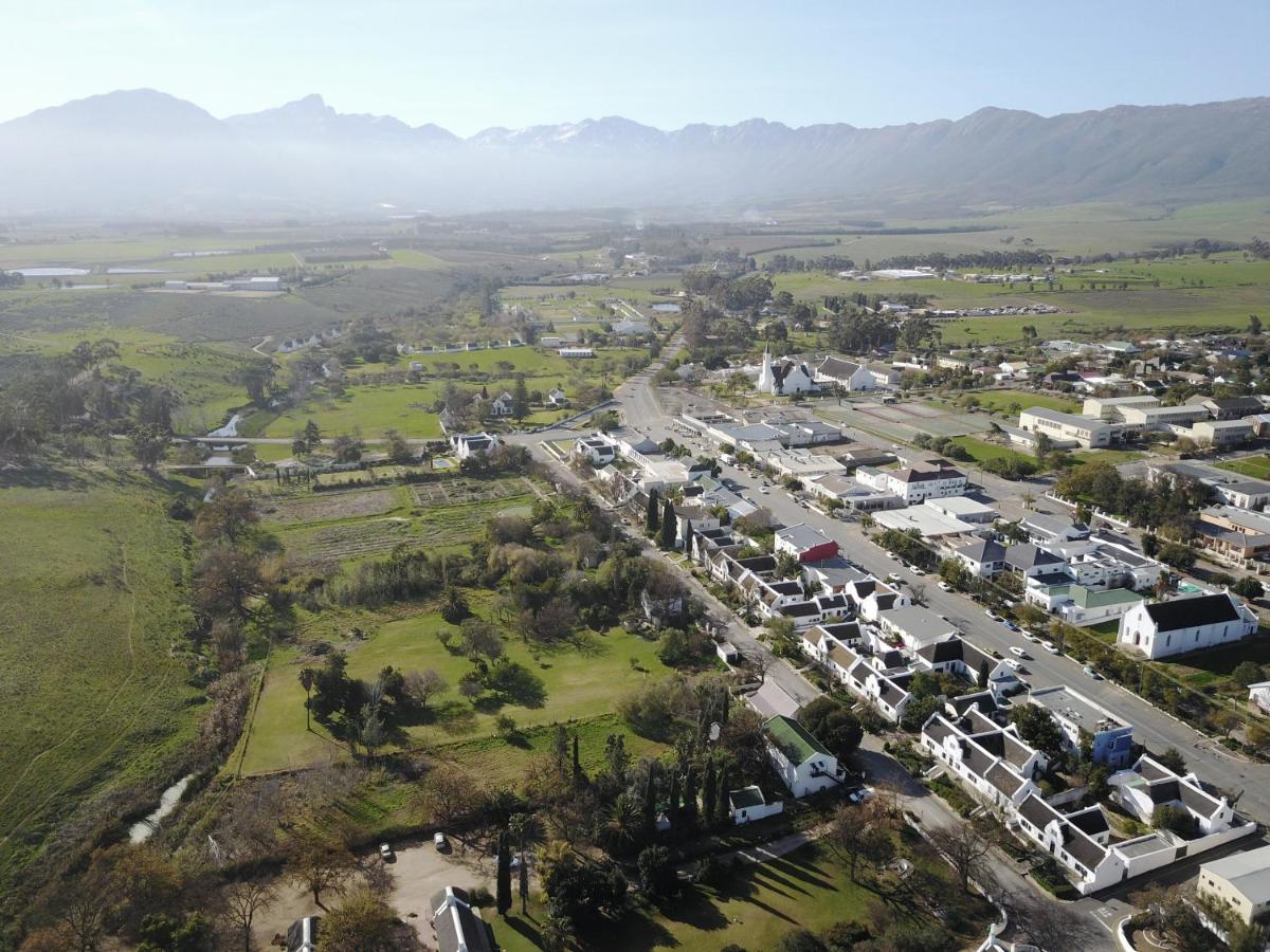 Classic Lodge - Cape Dutch Quarters Tulbagh Bagian luar foto