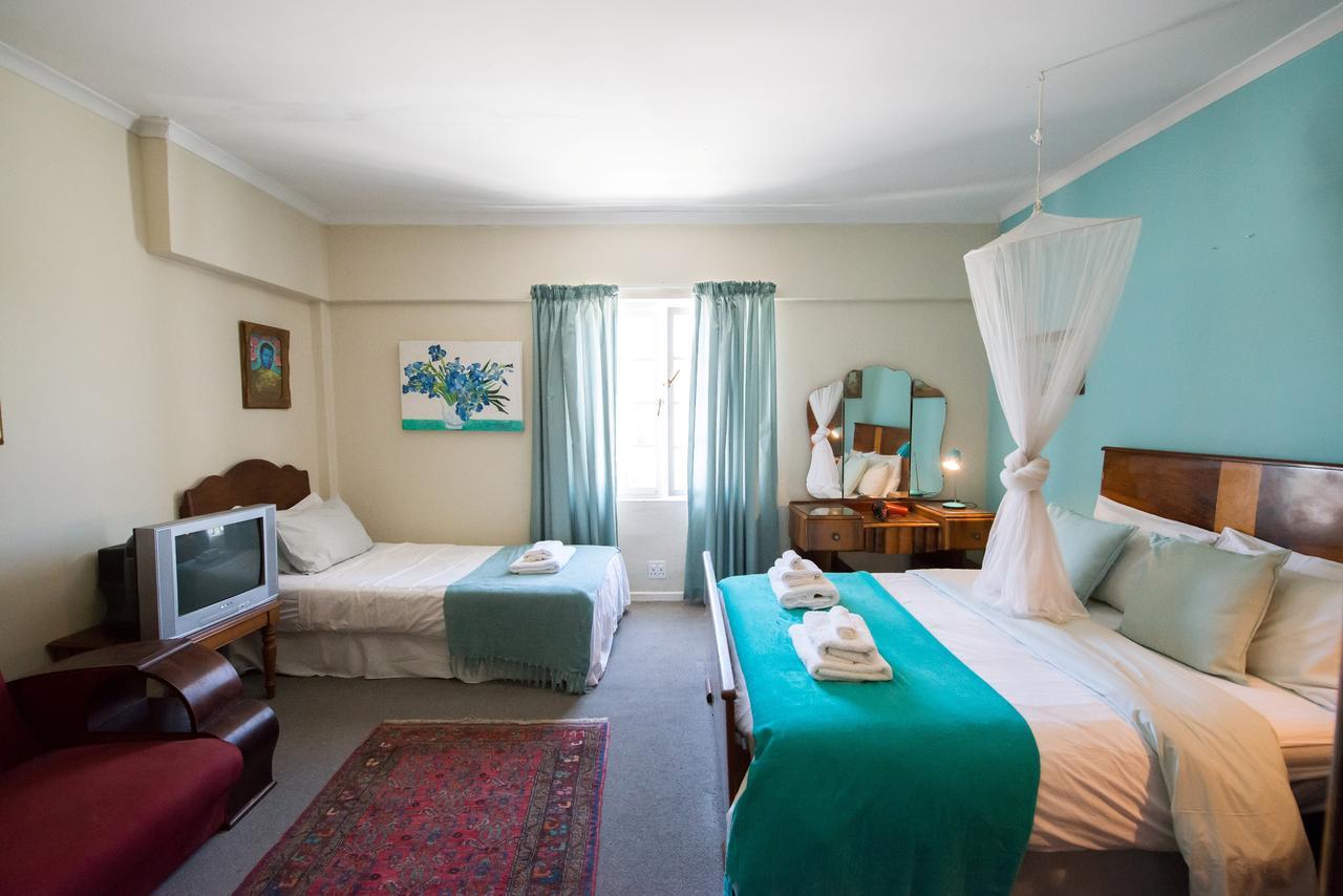 Classic Lodge - Cape Dutch Quarters Tulbagh Bagian luar foto